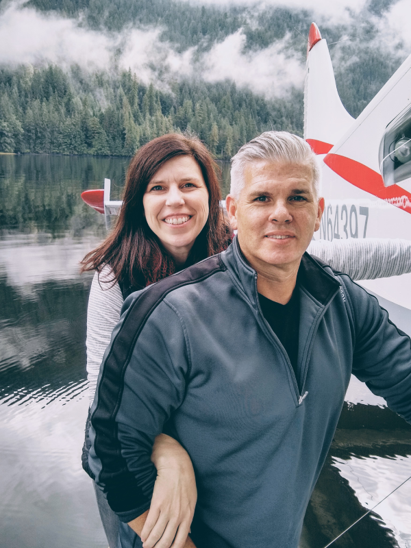 Carmen and Kevin on plane floats